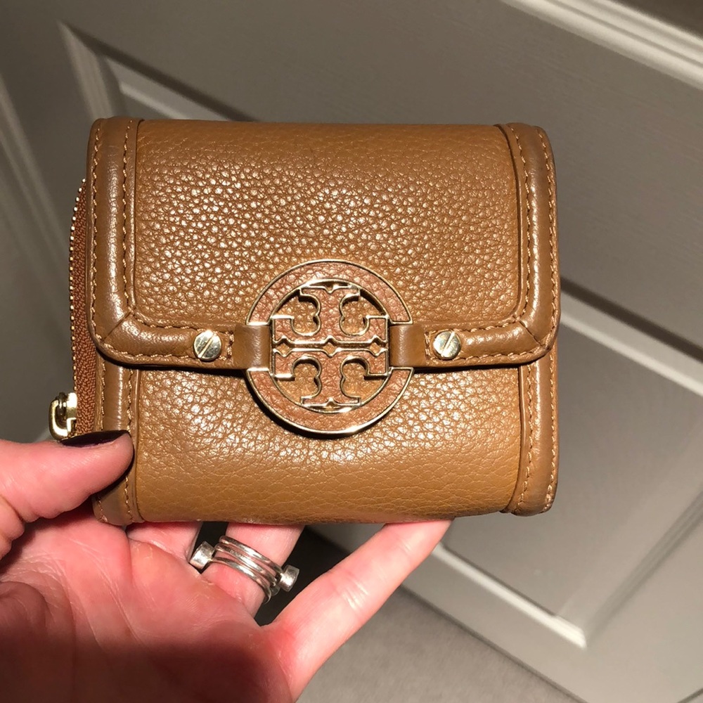 Tory Burch wallet